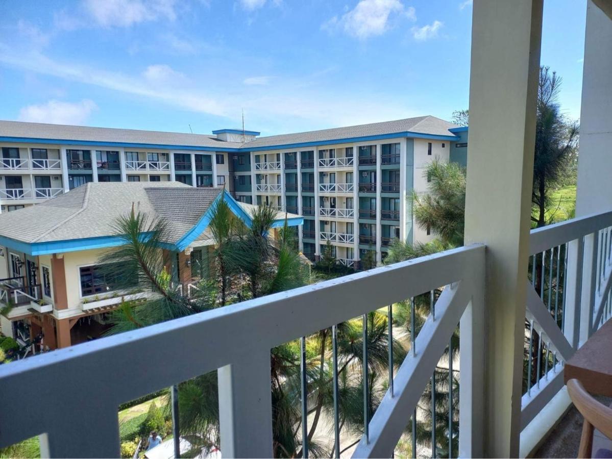 Pine Tagaytay Luxury Spacious 2 Bedroom With Balcony Amenities View Apartment Tagaytay City