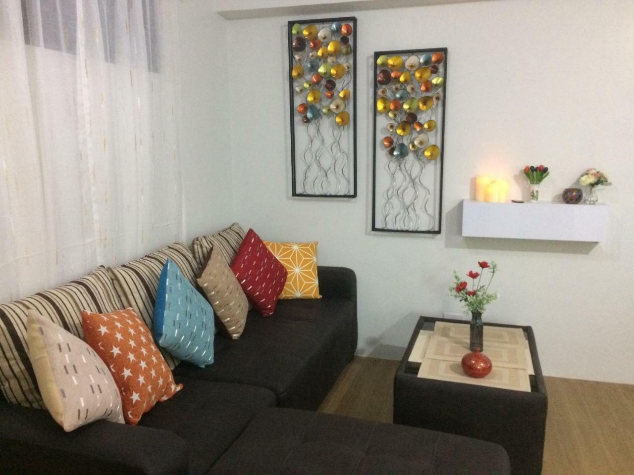 Apartment Pine Tagaytay Luxury Spacious 2 Bedroom With Balcony Amenities View